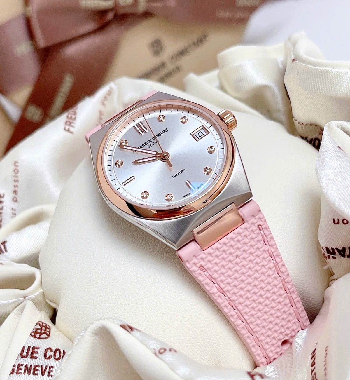 Đồng Hồ Nữ Frederique Constant Quartz Highlife Diamond FC-240VD2NH2B