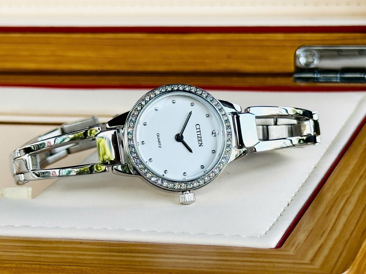 ĐỒNG HỒ NỮ CITIZEN EZ7011-88A